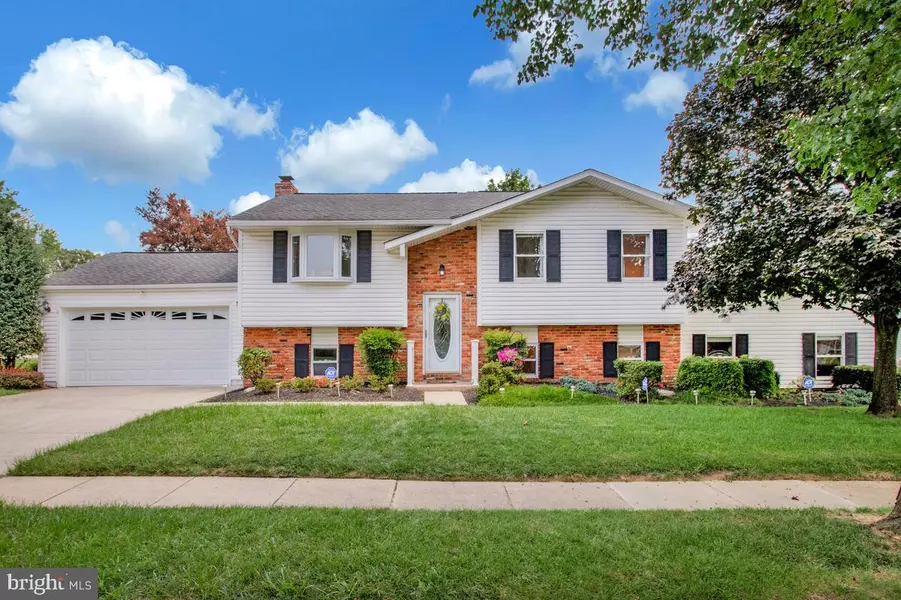 320 DOUBLE EAGLE DR, Linthicum Heights, MD 21090