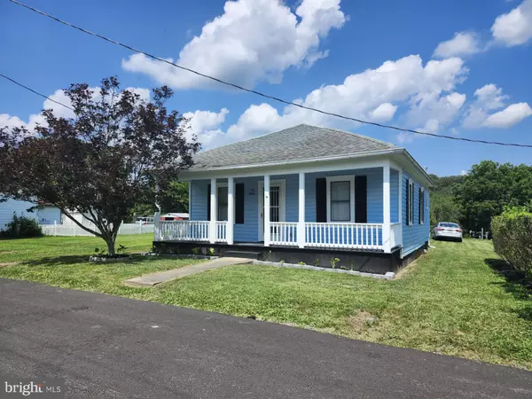 Paw Paw, WV 25434,51 MCCOOLE AVE