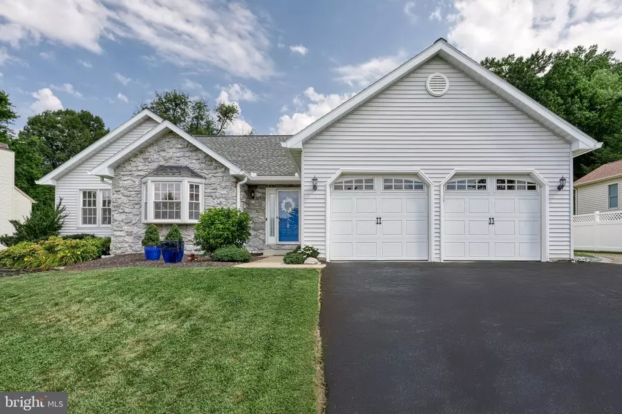 3349 OVERVIEW DR, York, PA 17406