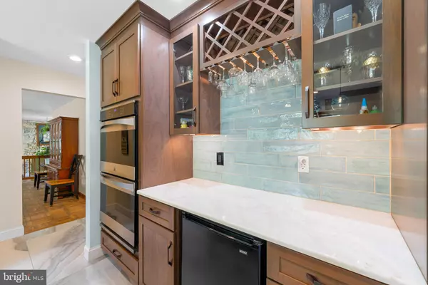 Pilesgrove, NJ 08098,11 MIMOSA LN