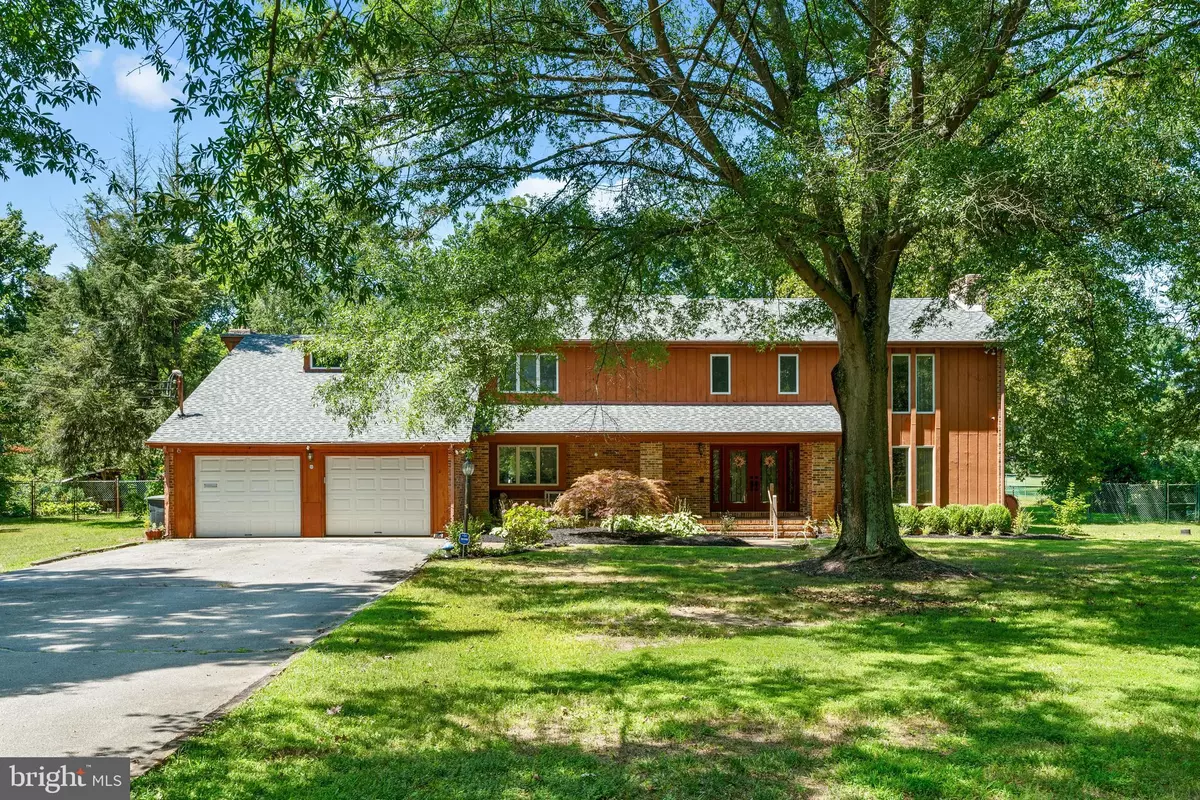 Pilesgrove, NJ 08098,11 MIMOSA LN