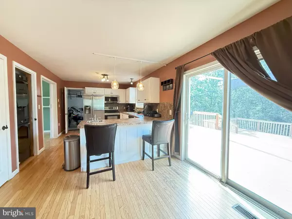 East Stroudsburg, PA 18301,348 CLICKO LN