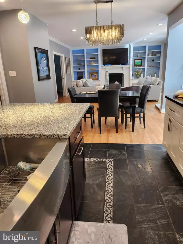 Fairfax, VA 22030,10809 FIELDWOOD DR