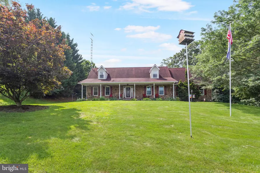 2880 SEITZVILLE RD, Seven Valleys, PA 17360