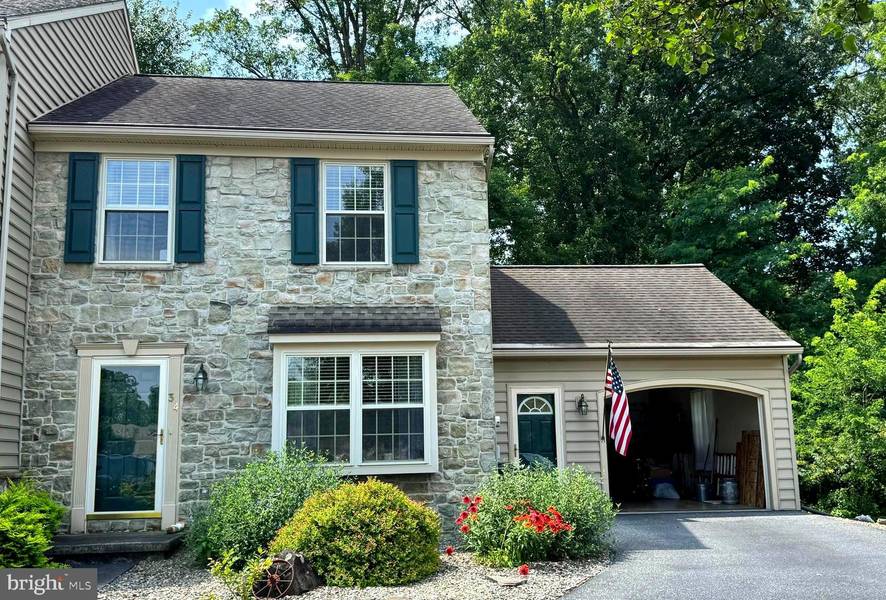 34 KING CT, Elizabethtown, PA 17022