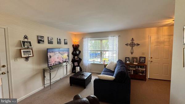 Elizabethtown, PA 17022,34 KING CT