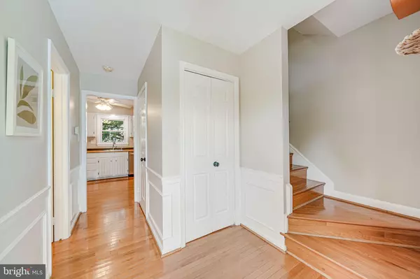 Alexandria, VA 22302,2702 KENWOOD AVE