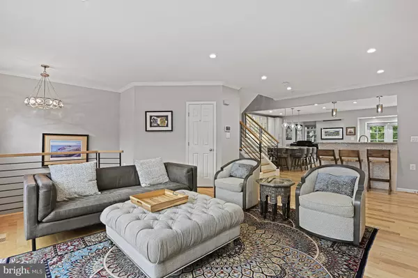 Reston, VA 20190,1978 LOGAN MANOR DR