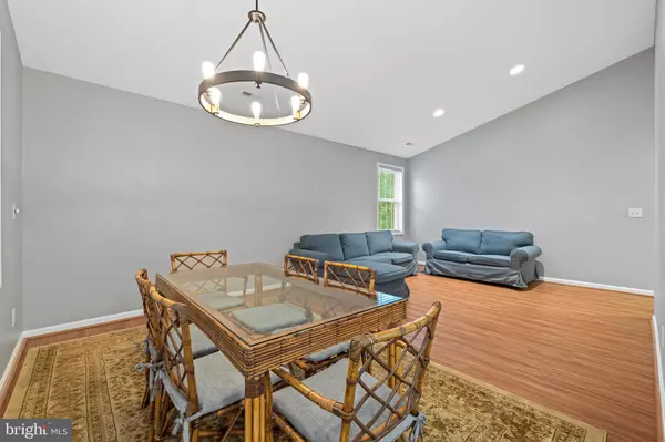 Lutherville Timonium, MD 21093,12204 BURNCOURT RD #302