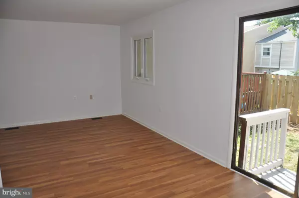 Leesburg, VA 20176,263 MEADOWS LN NE