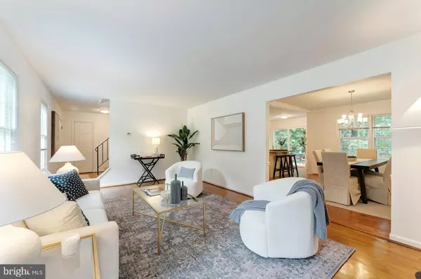 Reston, VA 20191,11522 RUNNING CEDAR RD