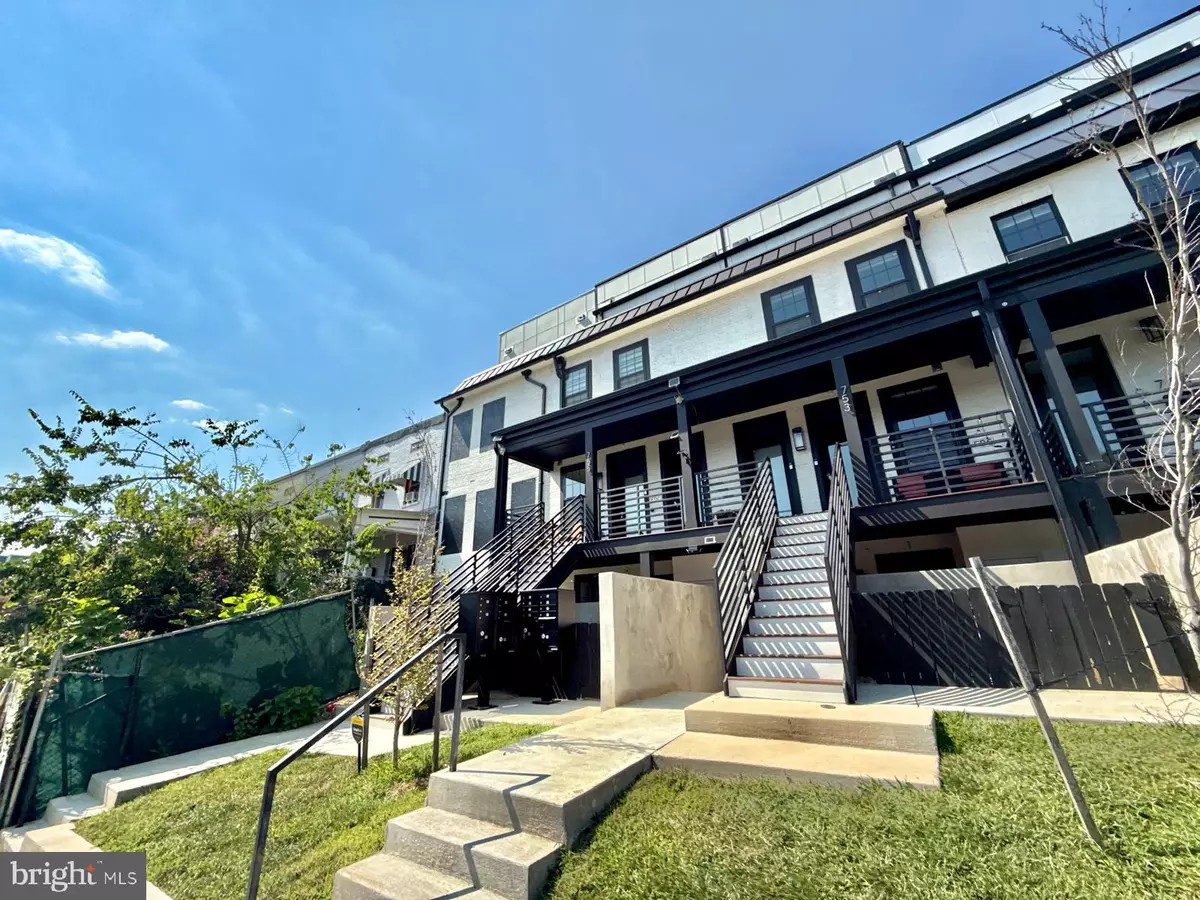 Washington, DC 20001,755 COLUMBIA RD NW #1