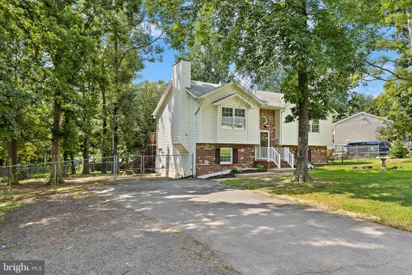 Fredericksburg, VA 22408,10417 FOREST HILL CT