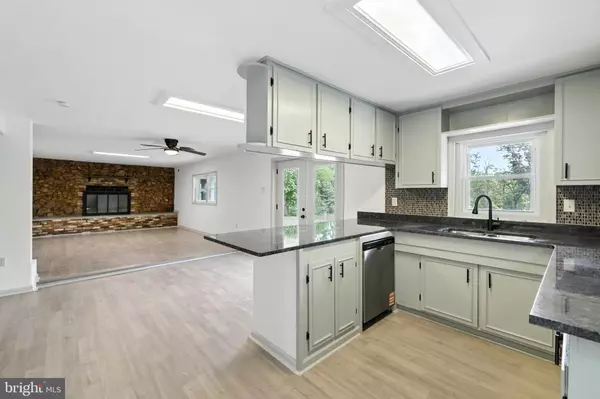 Shenandoah, VA 22849,782 SHIPYARD RD