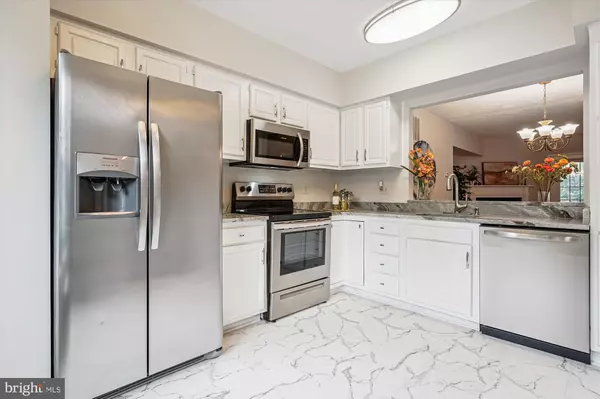 Dumfries, VA 22025,15745 WIDEWATER DR