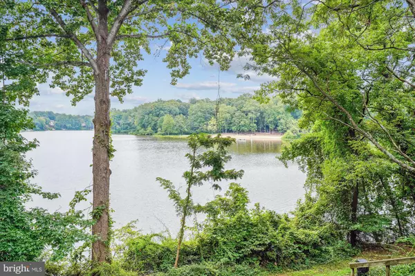 Dumfries, VA 22025,15745 WIDEWATER DR