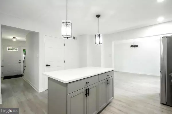 Suitland, MD 20746,6304 JUANITA CT