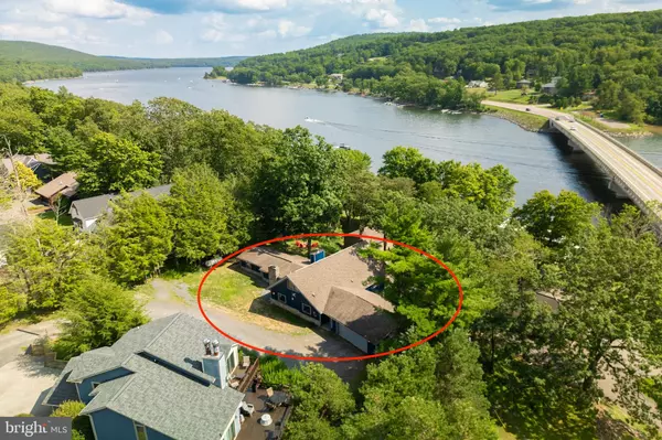 Mc Henry, MD 21541,82 LANDMARK DRIVE #4