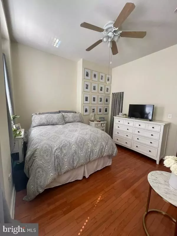Philadelphia, PA 19146,1523 CHRISTIAN ST #1F
