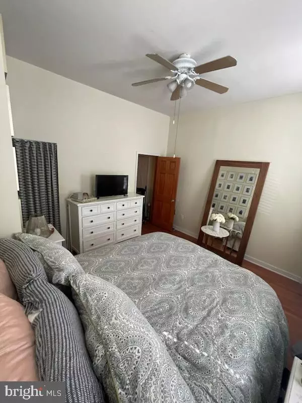 1523 CHRISTIAN ST #1F, Philadelphia, PA 19146
