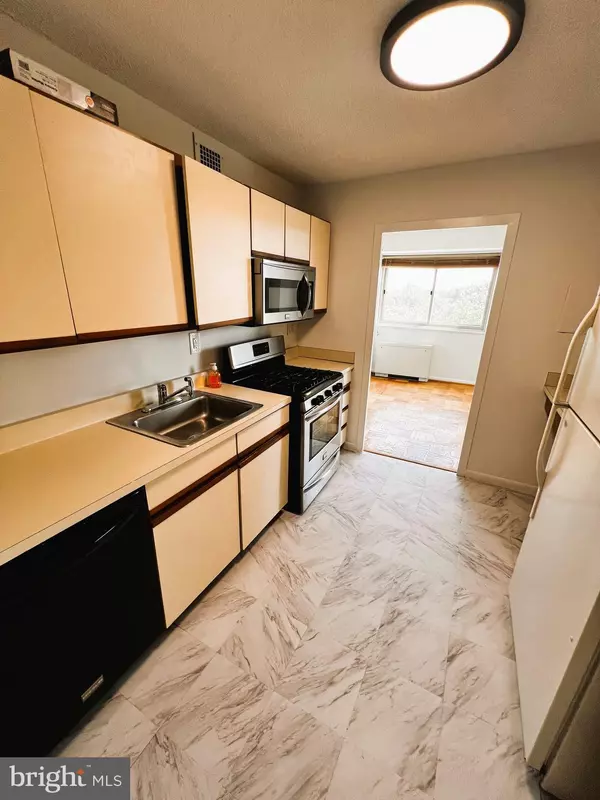 Alexandria, VA 22302,2500 N VAN DORN ST #1006