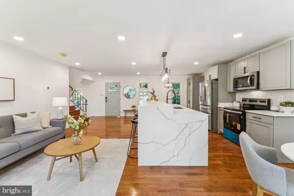 Fairfax, VA 22032,10449 CALUMET GROVE DR