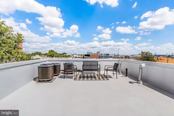 1014 E MOYAMENSING AVE, Philadelphia, PA 19147