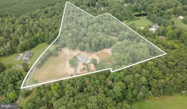 Sumerduck, VA 22742,5323 GREATMEADE LN