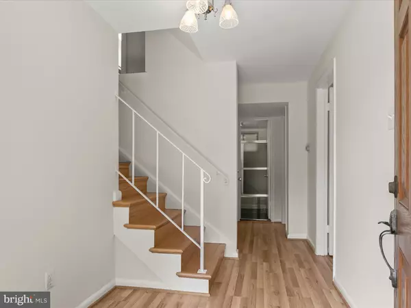 Rockville, MD 20852,1718 EVELYN DR