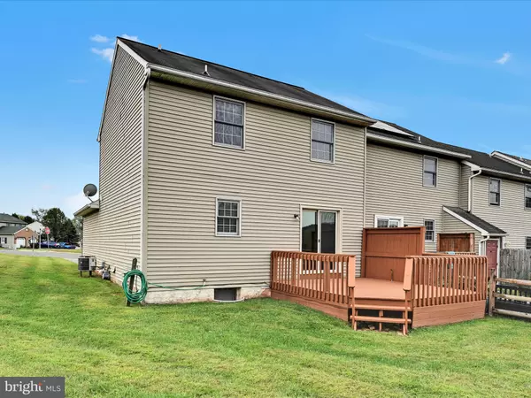 Reinholds, PA 17569,145 RED STONE CIR