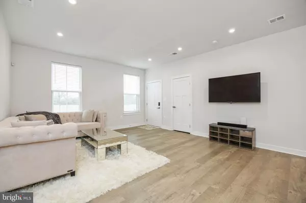 Laurel, MD 20723,10026 AMERICAN PHAROAH LN #A