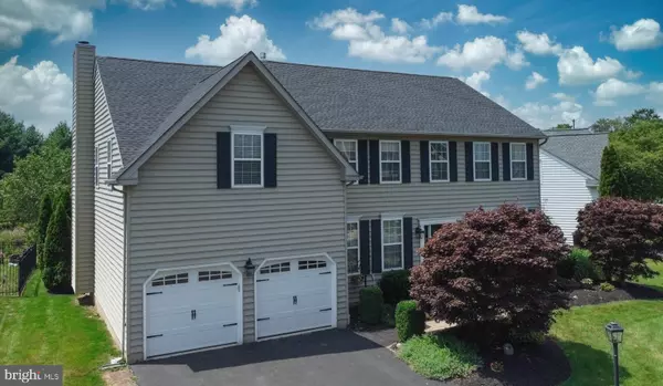 422 LONGLEAF DR, Perkasie, PA 18944