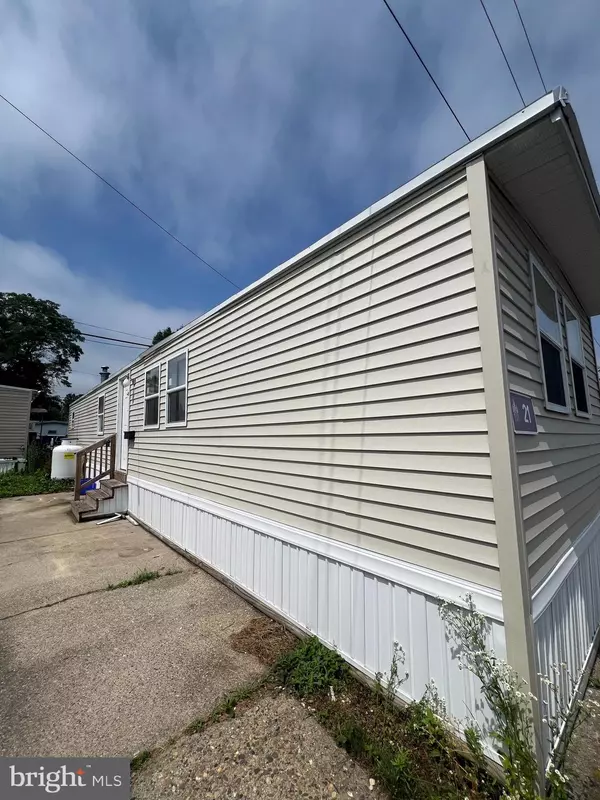 Gloucester City, NJ 08030,21 CEDARWOOD