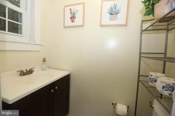 Glassboro, NJ 08028,114 ELLIS ST