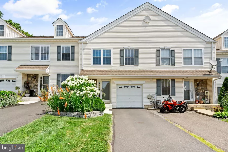 4650 LOUISE SAINT CLAIRE DR, Doylestown, PA 18902