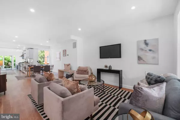 Washington, DC 20010,1417 MERIDIAN PL NW