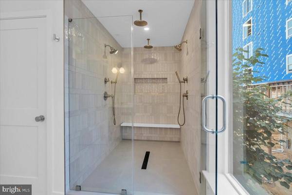 Philadelphia, PA 19146,520 S 17TH ST