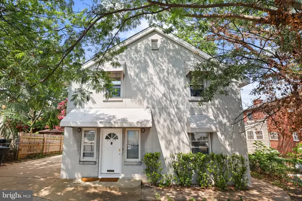 Arlington, VA 22202,2206 S FERN ST