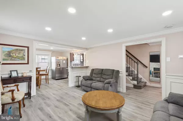 Hatboro, PA 19040,419 N YORK RD