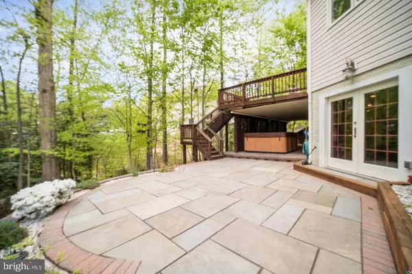 Fairfax Station, VA 22039,9207 BEXLEYWOOD CT