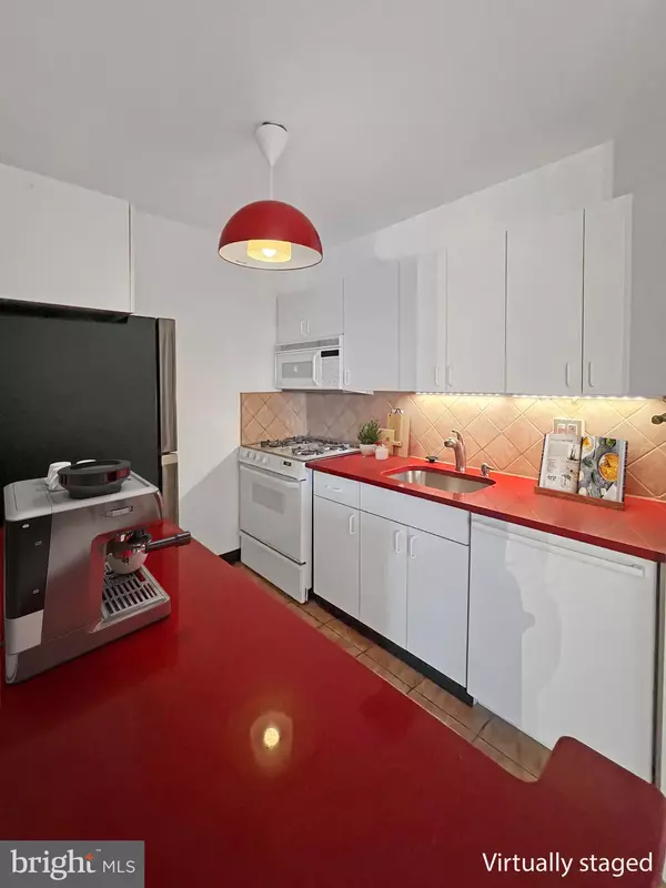 Washington, DC 20037,2475 VIRGINIA AVE NW #917