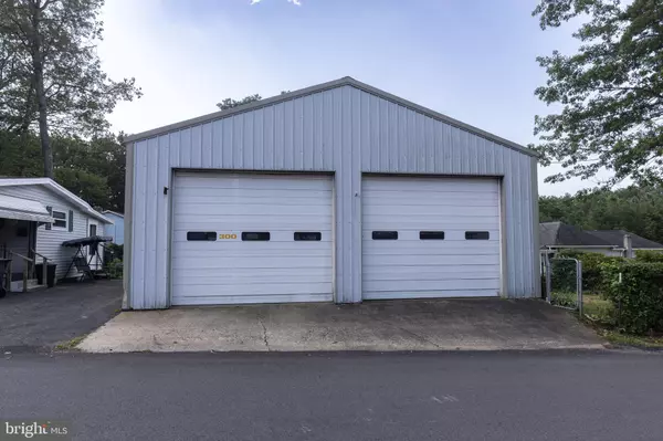 Frackville, PA 17931,300 S GREEN ST