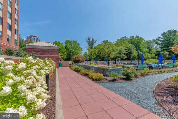 North Bethesda, MD 20852,5800 NICHOLSON LN #1-405