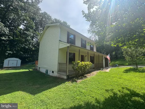 8217 MAPLEWOOD DR, Manassas, VA 20111