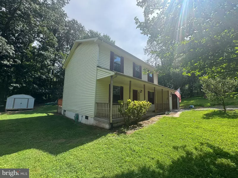 8217 MAPLEWOOD DR, Manassas, VA 20111