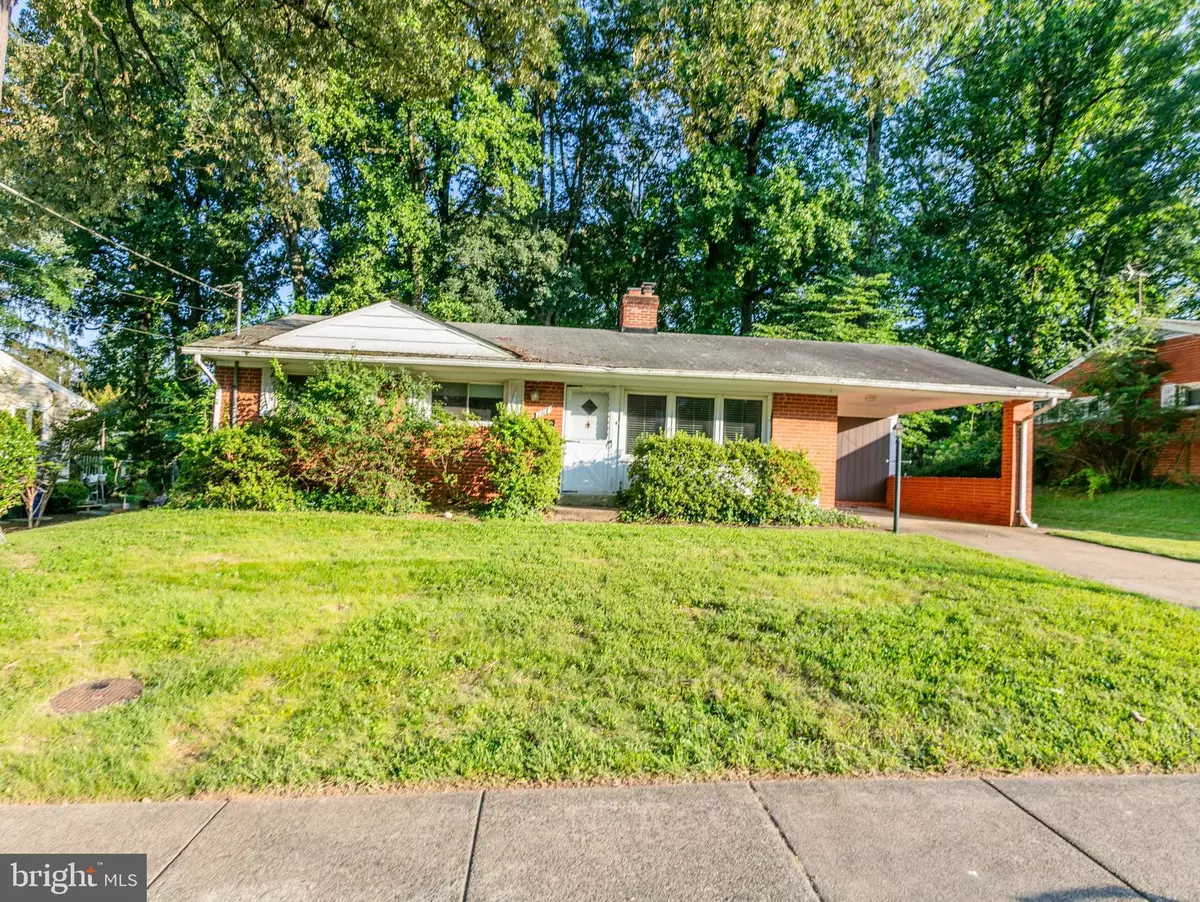 Vienna, VA 22180,107 YEONAS DR SE