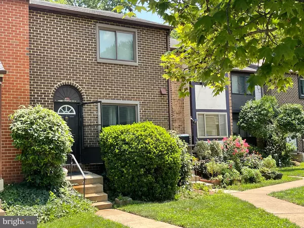 Sterling, VA 20164,502 GILES PL