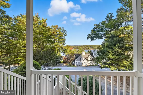 Cross Junction, VA 22625,121 WATERSIDE LN