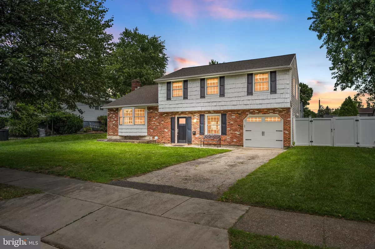 Cherry Hill, NJ 08002,98 KNOLLWOOD DR
