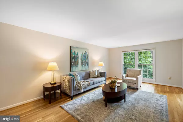 Mclean, VA 22102,7710 HUNTMASTER LN